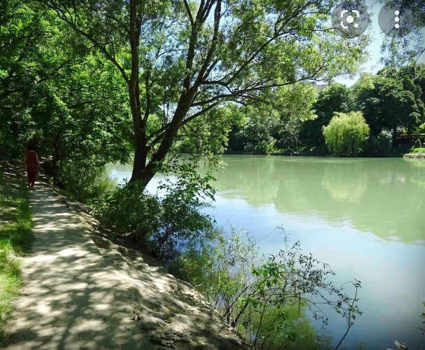 «  La Petite Maison » ....Des Grands Espaces... Saint-Maur-des-Fossés Kültér fotó