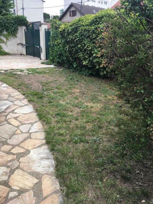 «  La Petite Maison » ....Des Grands Espaces... Saint-Maur-des-Fossés Kültér fotó